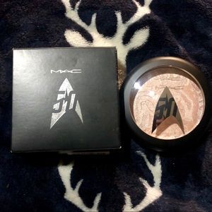 ♥️Mac Star Trek Collection Trip The Light Powder♥️